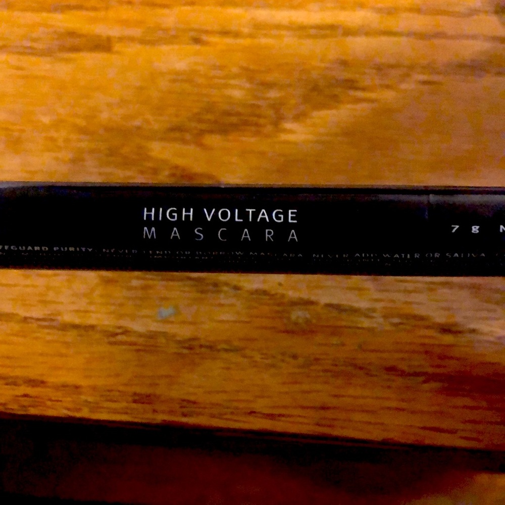 Avon high voltage mascara